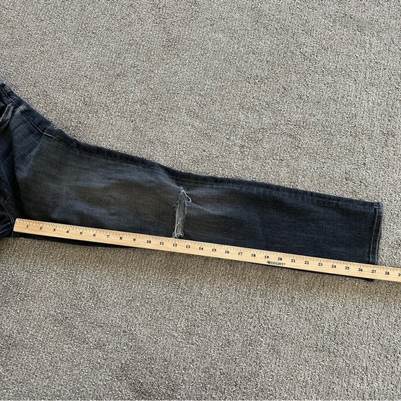 MOTHER‎ The Mid Rise Dazzler in Open Later Gray Busted Knee Size 26 - Picture 7 of 9